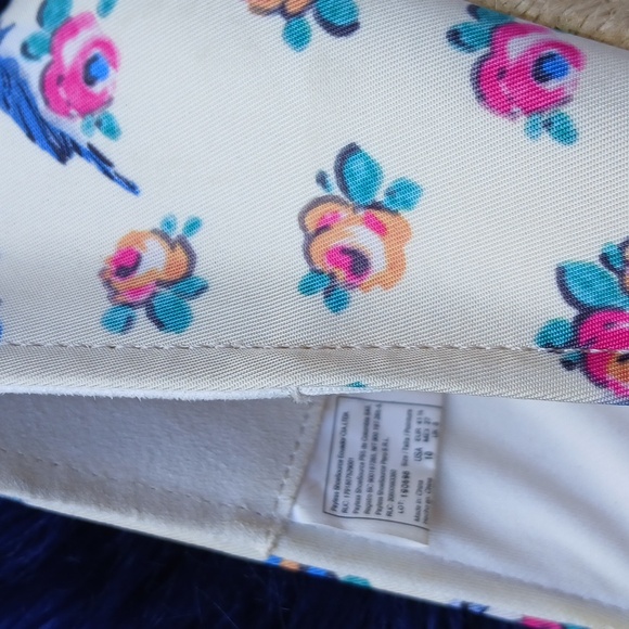 American Eagle Outfitters White and Blue Espadrilles Floral Design - Picture 6 of 6